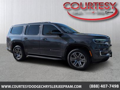 Used 2025 Jeep Wagoneer 4WD w/ Premium Group I