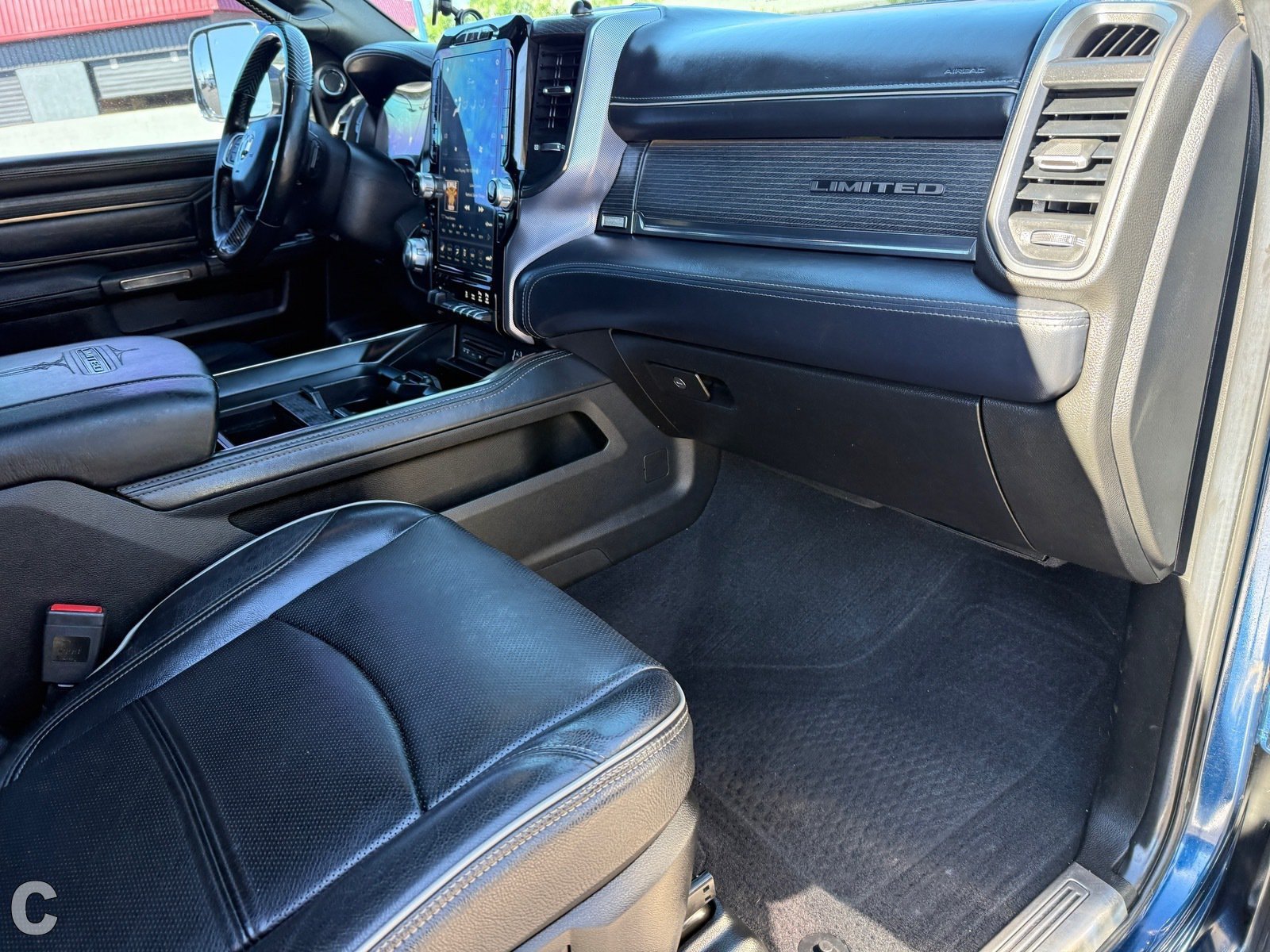 Used 2019 RAM 2500 Limited AWD/4WD image 11