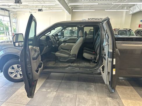 Used 2019 Ford F150 XL w/ Equipment Group 101A Mid RWD image 4