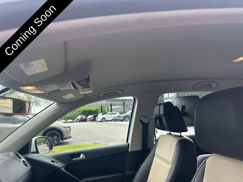 Used 2017 Volkswagen Tiguan S AWD/4WD image 16