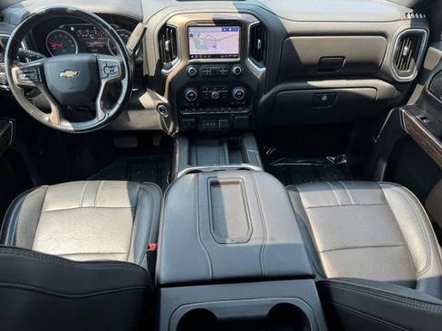 Used 2019 Chevrolet Silverado 1500 High Country w/ High Country Premium Package AWD/4WD image 13