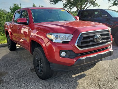 Used 2021 Toyota Tacoma SR5 AWD/4WD image 2