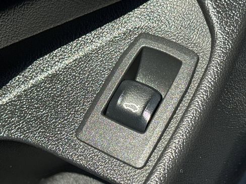 Used 2024 BMW 430i Convertible w/ M Sport Package image 43