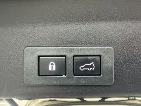 Used 2023 Subaru Ascent Limited AWD/4WD image 24