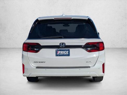 Used 2025 Honda Odyssey Elite image 7