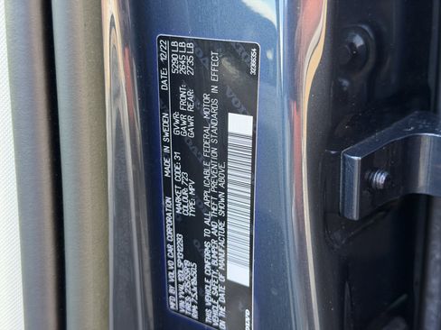 Certified 2023 Volvo XC60 B5 Plus w/ Protection Package Premier image 36