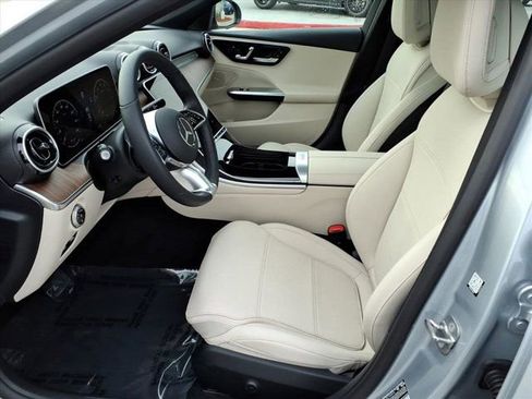 Used 2025 Mercedes-Benz C 300 4MATIC Sedan image 15