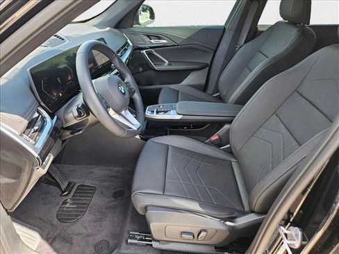 Certified 2025 BMW X1 xDrive28i w/ Technology Package image 15