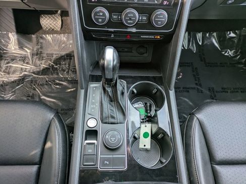 Used 2021 Volkswagen Atlas SEL image 18