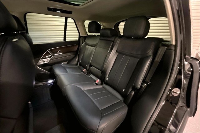 Certified 2023 Land Rover Range Rover SE AWD/4WD image 17