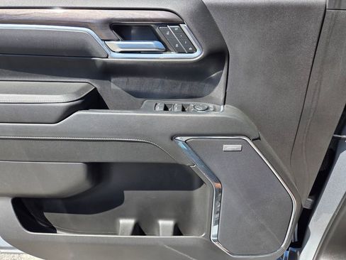 Certified 2023 Chevrolet Silverado 1500 LTZ w/ Technology Package image 24