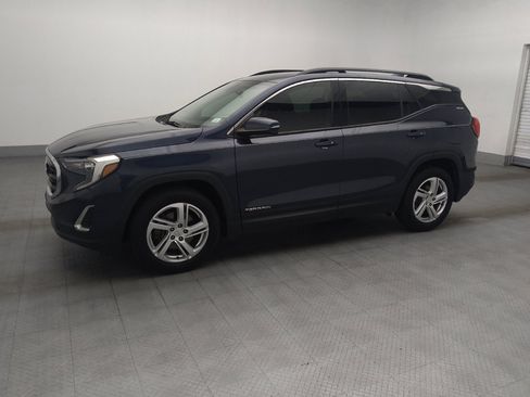 Used 2018 GMC Terrain SLE w/ Driver Convenience Package FWD image 2