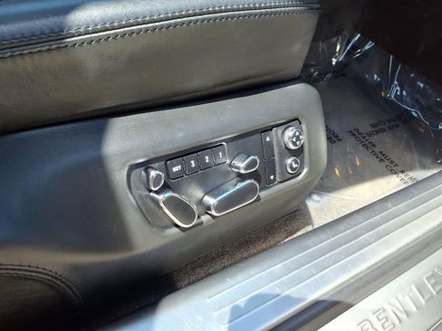 Used 2006 Bentley Flying Spur Flying Spur AWD/4WD image 27