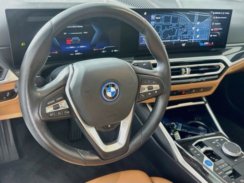 Used 2023 BMW i4 eDrive35 w/ Premium Package RWD image 17