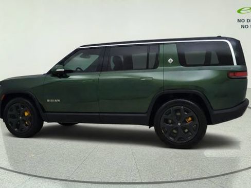 Used 2024 Rivian R1S Adventure AWD/4WD image 5