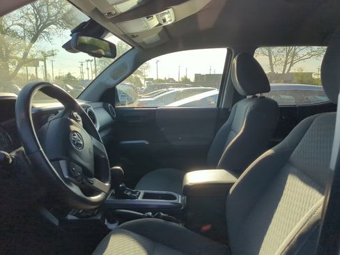 Used 2020 Toyota Tacoma SR5 w/ Blackout Package image 6