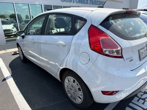 Used 2015 Ford Fiesta SE FWD image 6