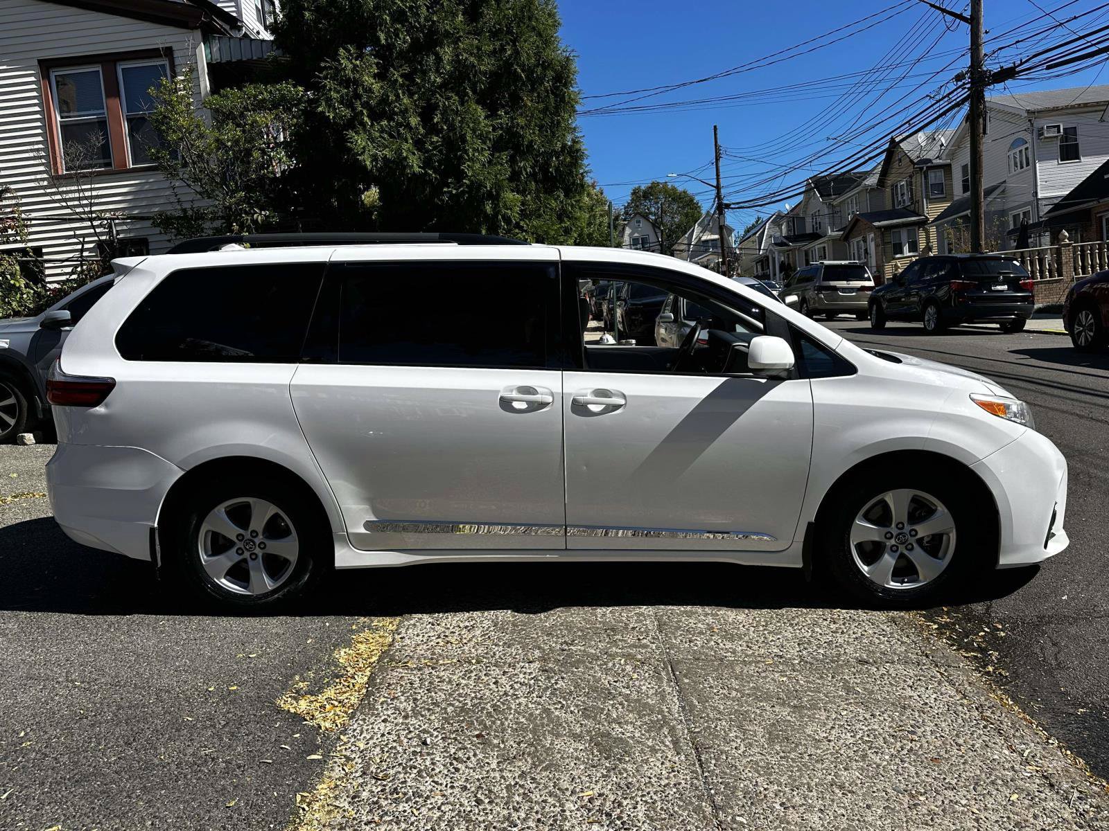 Certified 2020 Toyota Sienna LE FWD image 7