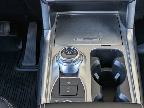 Used 2020 Ford Explorer XLT w/ Equipment Group 202A image 16