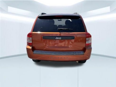 Used 2010 Jeep Compass Sport image 5