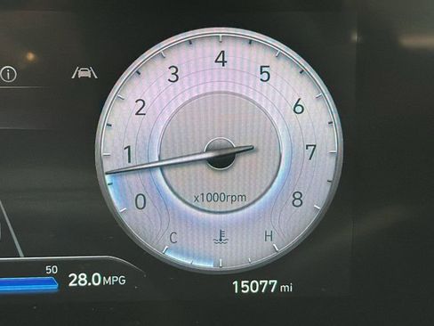 Certified 2024 Hyundai Elantra SEL image 13