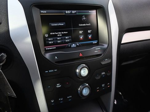 Used 2015 Ford Explorer XLT w/ Equipment Group 202B image 30