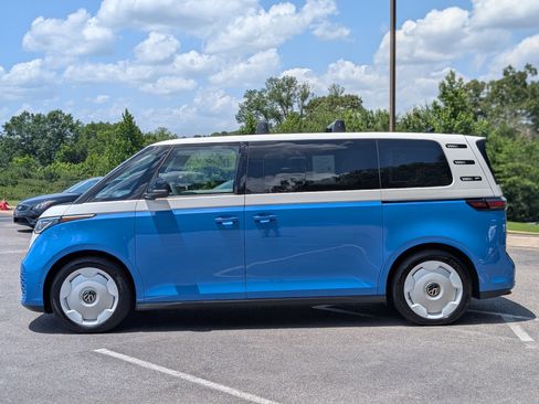 Used 2025 Volkswagen ID. Buzz 1st Edition AWD/4WD image 6
