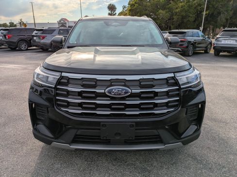 New 2026 Ford Explorer Active RWD image 9
