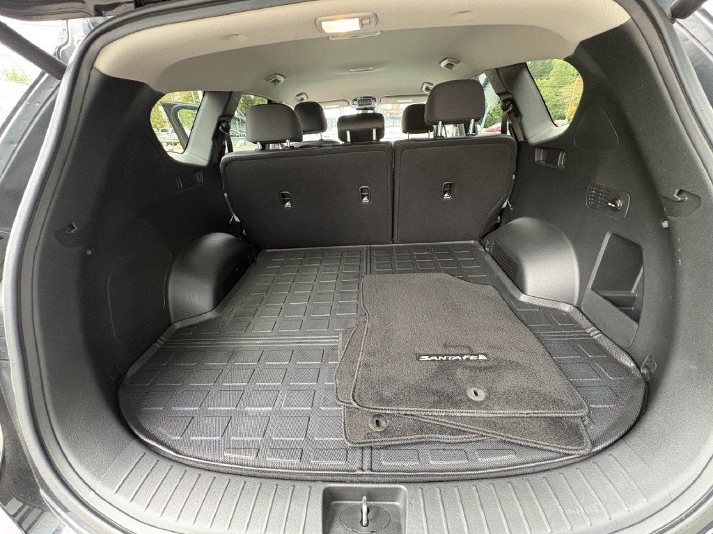 Used 2023 Hyundai Santa Fe SEL w/ Cargo Package AWD/4WD image 18