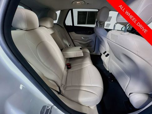Used 2019 Mercedes-Benz GLC 300 4MATIC image 26