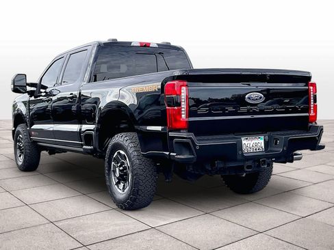 Used 2023 Ford F250 Lariat w/ Lariat Ultimate Package AWD/4WD image 15