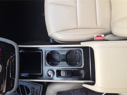 Used 2022 Lincoln Corsair FWD image 35