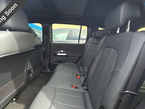 Used 2023 Mercedes-Benz EQB 300 4MATIC image 12