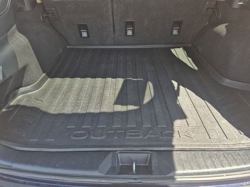 Used 2018 Subaru Outback 2.5i Limited AWD/4WD image 23