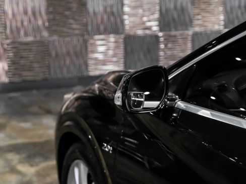 Used 2018 INFINITI QX30 Premium w/ Technology Package image 38