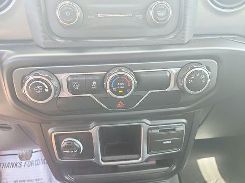 Used 2021 Jeep Wrangler Unlimited Sport image 25