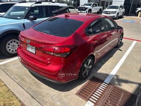 Used 2018 Kia Forte S w/ S Technology Plus Package FWD image 4