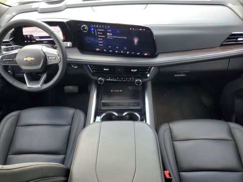 Used 2025 Chevrolet Tahoe LT image 15