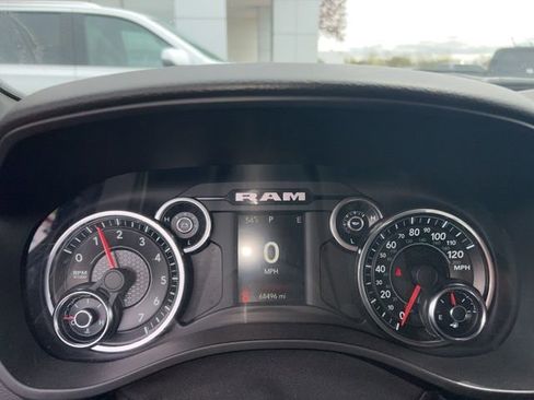 Used 2020 RAM 1500 Big Horn AWD/4WD image 10