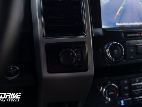 Used 2020 Ford F150 Lariat image 34