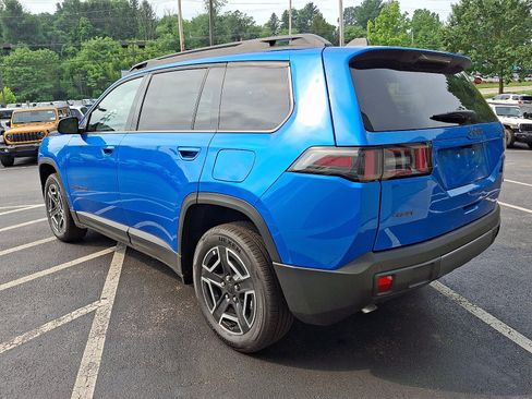 New 2026 Jeep Cherokee Laredo AWD/4WD image 4