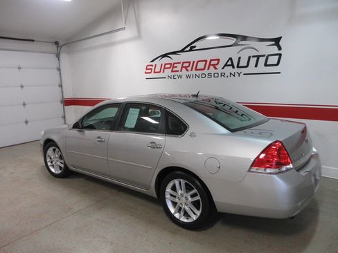 Used 2008 Chevrolet Impala LTZ image 3