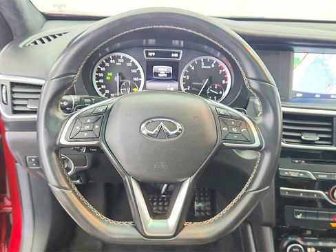 Used 2018 INFINITI QX30 Sport w/ Sport Leather Package image 15