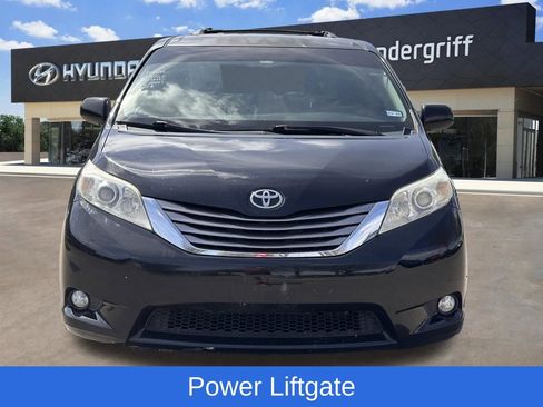 Used 2015 Toyota Sienna XLE image 7