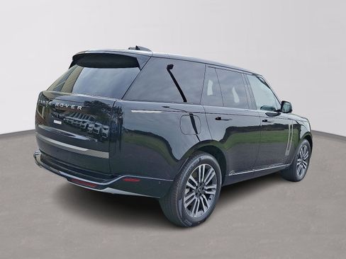 New 2025 Land Rover Range Rover SE image 3