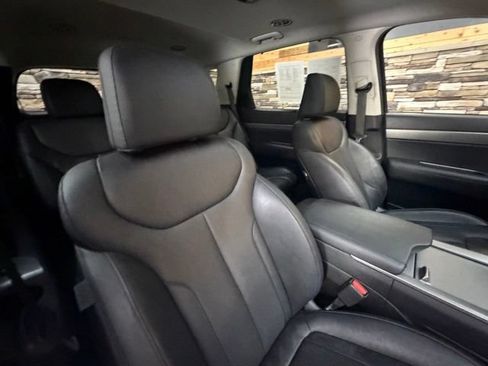 Used 2022 Hyundai Palisade SEL w/ 8P Bench Seat Package AWD/4WD image 17