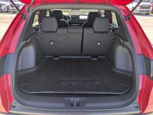 Used 2024 Honda HR-V Sport image 12