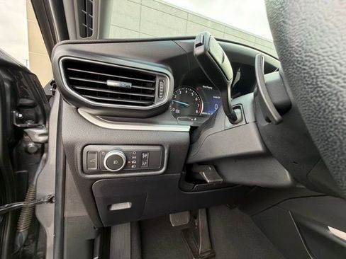 Used 2021 Ford Explorer XLT w/ Equipment Group 202A image 13