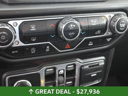 Used 2023 Jeep Wrangler Unlimited Sahara AWD/4WD image 25