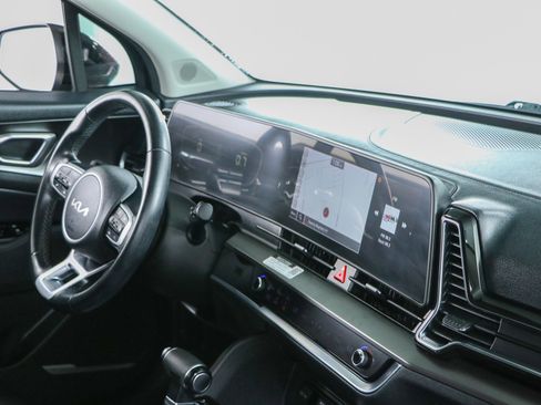 Used 2023 Kia Sportage EX FWD image 25
